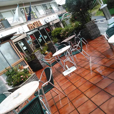 Internacional Hotel 2*